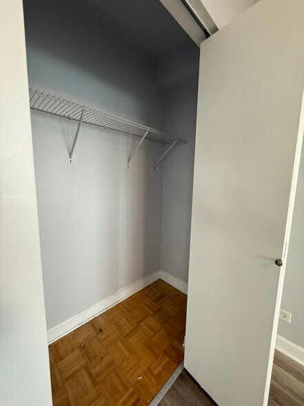 Building Photo - 4230 N Marine Dr