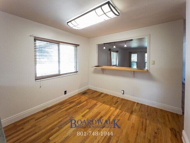 Building Photo - 1781 Lincoln Ln