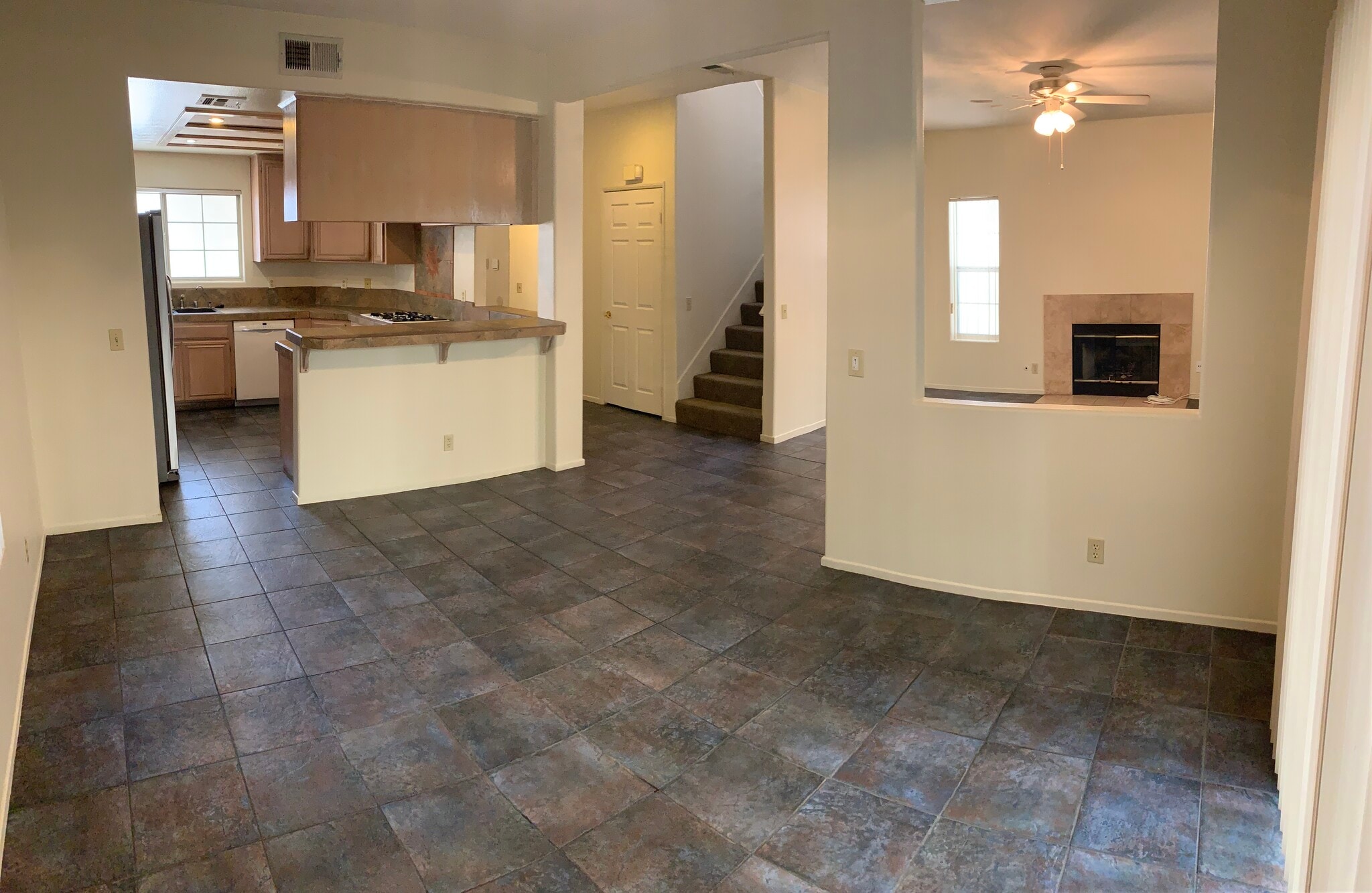 Building Photo - 18316 1/2 Keswick St