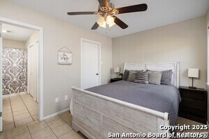 Building Photo - 1267 E Common St