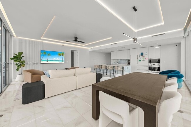 Building Photo - 700 NE 26th Terrace