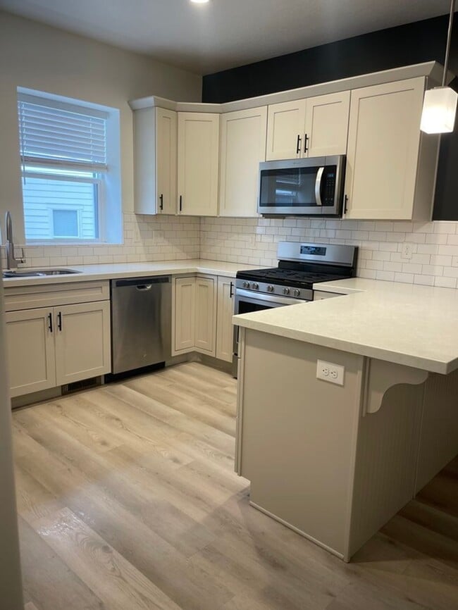 Building Photo - 13963 Silver Peak Ln