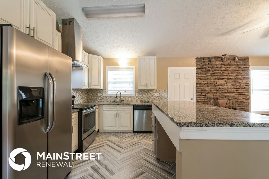 Building Photo - 5075 Memory Ln