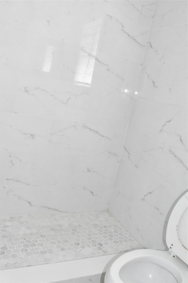 Building Photo - 7215 Caracas Dr