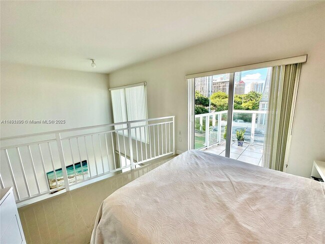 Building Photo - 1650 Brickell Ave