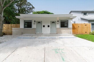 Building Photo - 6532 SW 59th Ct