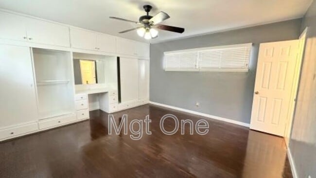 Building Photo - 4637 Central Ave