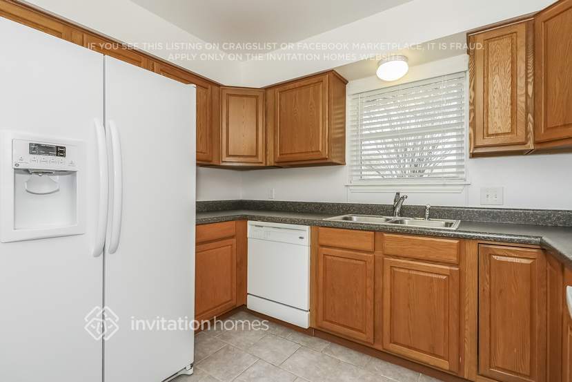 Building Photo - 6402 Big Springs Dr