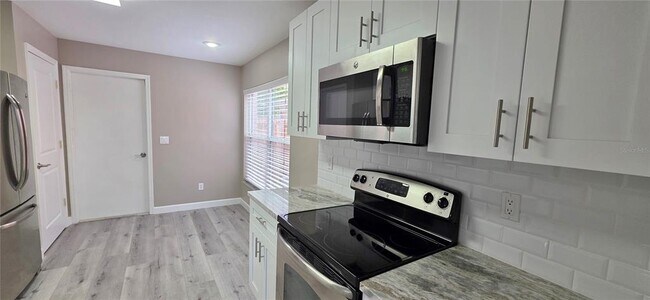 Building Photo - 11143 Bramblebrush St