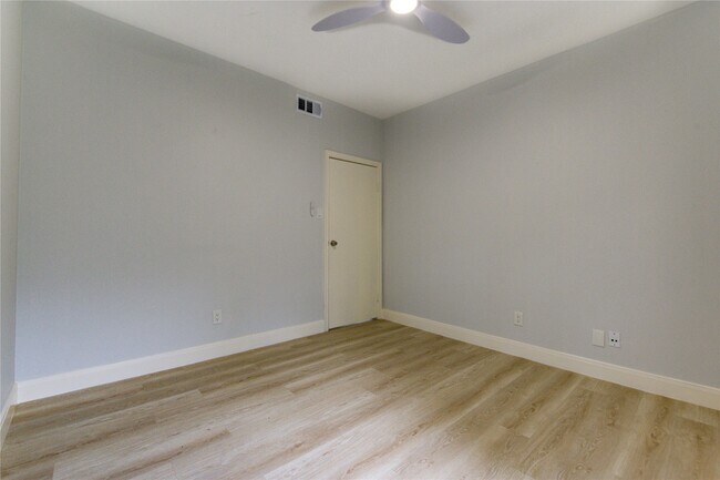 Building Photo - 11711 Memorial Dr