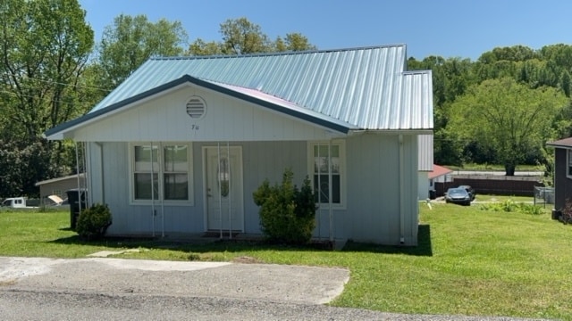 Building Photo - 711 Anton St