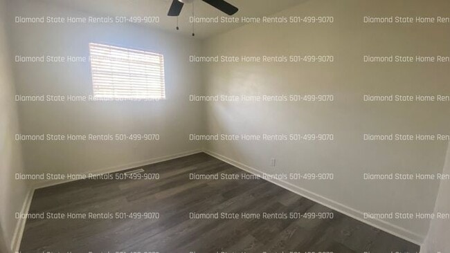 Building Photo - 5808 Del Prado St