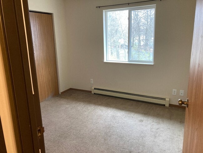 Building Photo - 1170 Dodds Dr