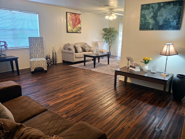 Building Photo - 1409 Paseo Del Oro