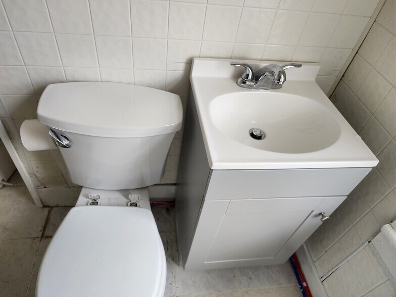 Bathroom - 404 E Market St