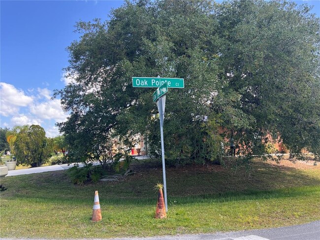 Building Photo - 3900 Oak Pointe Blvd