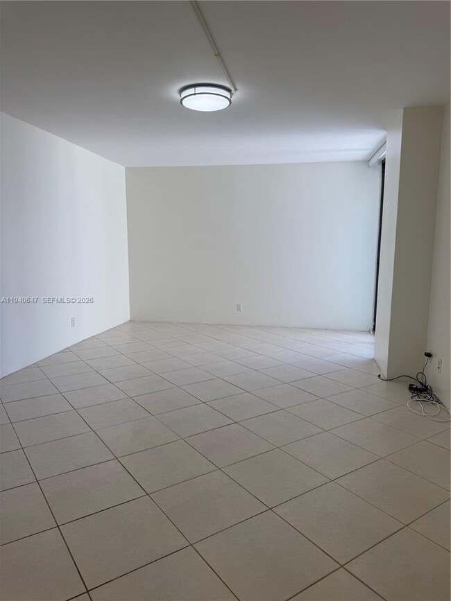 Building Photo - 20355 NE 34th Ct