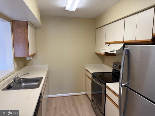 Building Photo - 5866 Orchard Hill Ct