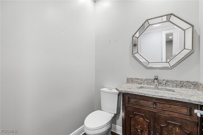 Building Photo - 2104 W First St