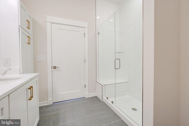 Building Photo - 23651 Havelock Walk Ter