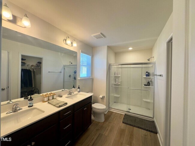 Building Photo - 109 Steel Springs Ln