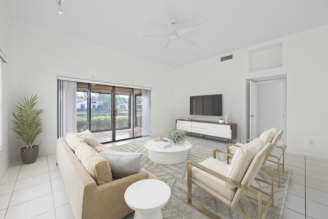 Building Photo - 2735 SW Mariposa Cir