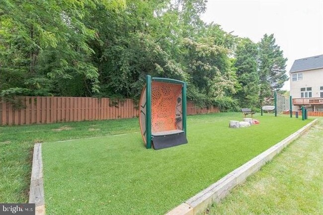Building Photo - 5520 Jowett Ct