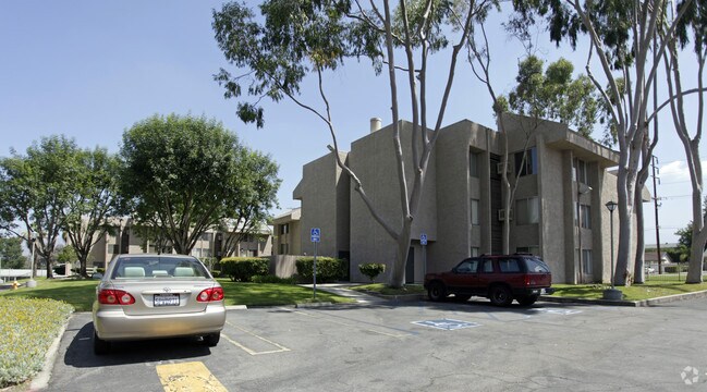 Building Photo - Citrus Arms