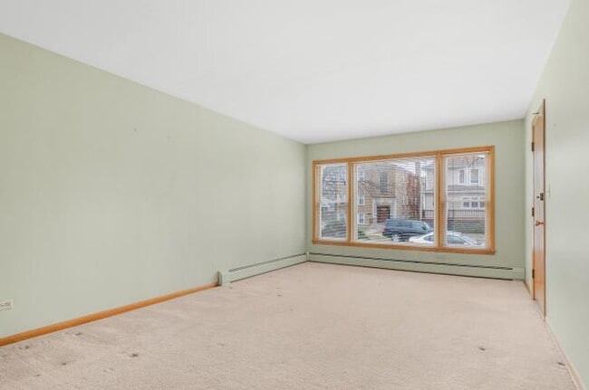 Building Photo - 2520 N Neva Ave