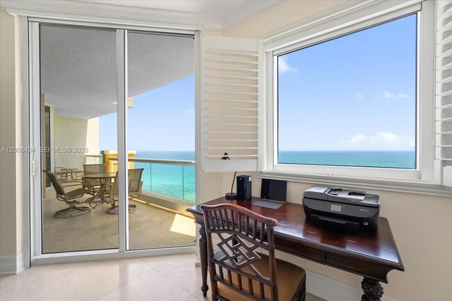 Building Photo - 17875 Collins Ave