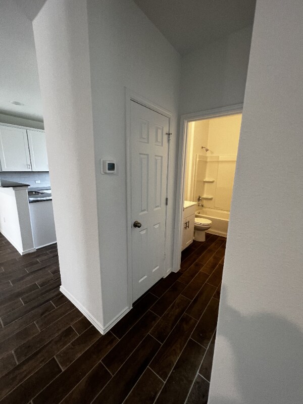 Building Photo - 456 Pickrell Lp