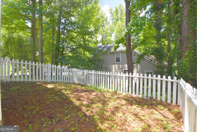 Building Photo - 147 S Fairfield Dr