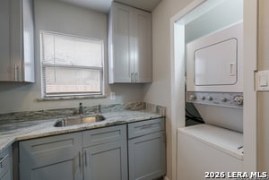 Building Photo - 325 S Hackberry St