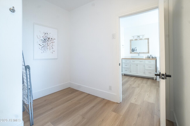 Building Photo - 4451 E Earll Dr