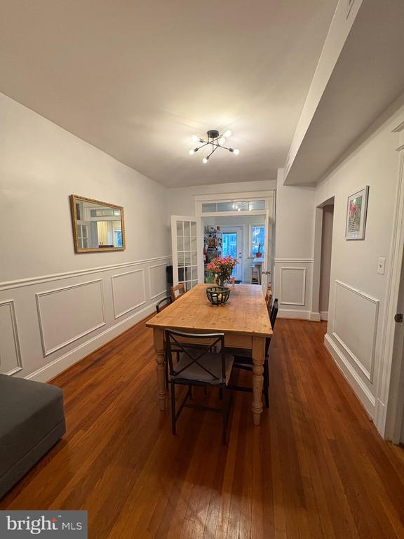 Building Photo - 636 Kenyon St NW