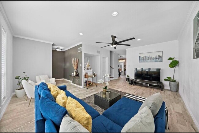 Building Photo - 15167 Kimberley Ct