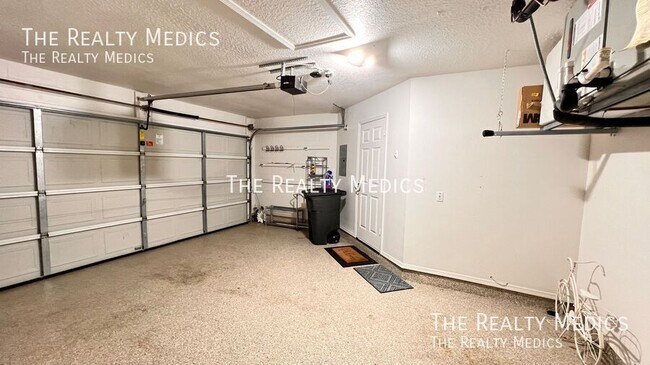 Building Photo - 3977 Journey Ct