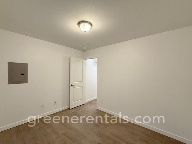 Building Photo - 1944 Olympia Ave NE