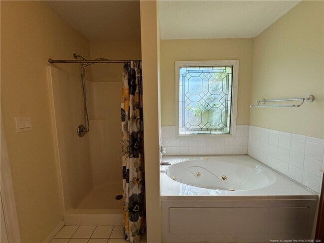 Building Photo - 2827 Beringer Dr