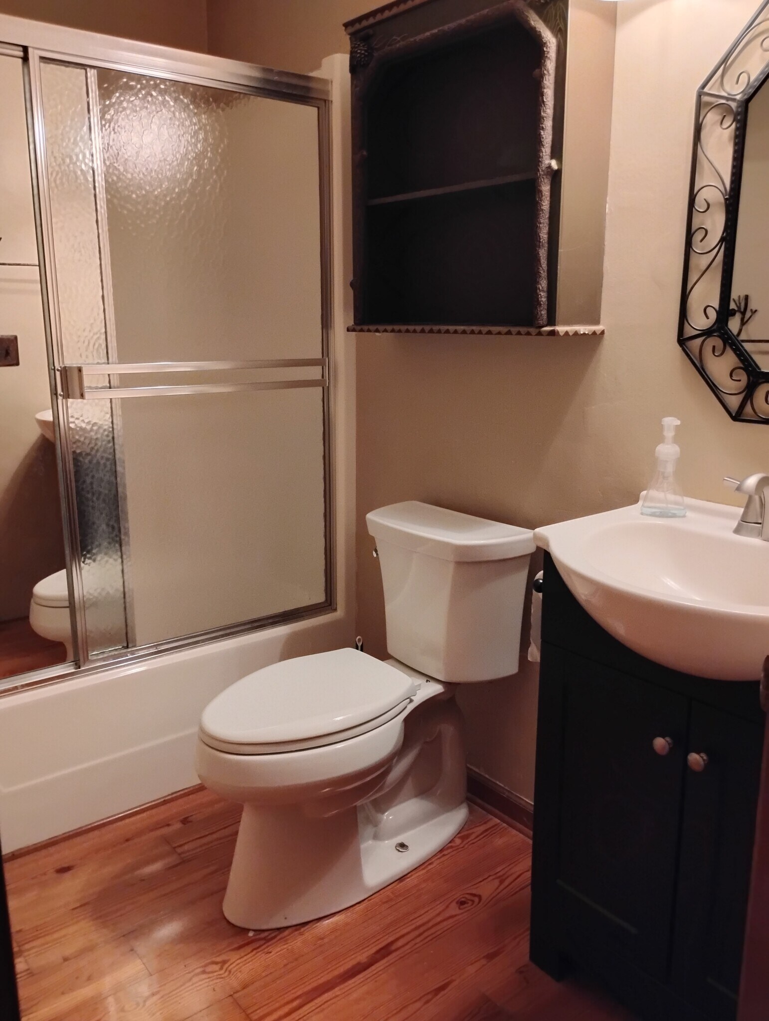 Upstairs bath - 270 River Road 2