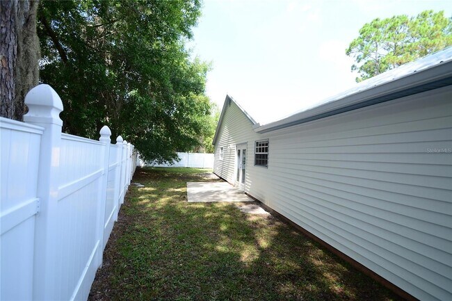 Building Photo - 107 Brunswick Ln