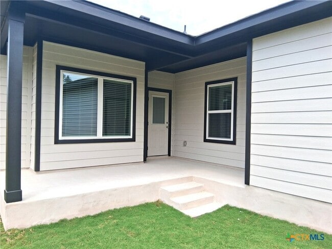 Building Photo - 253 Villars Dr