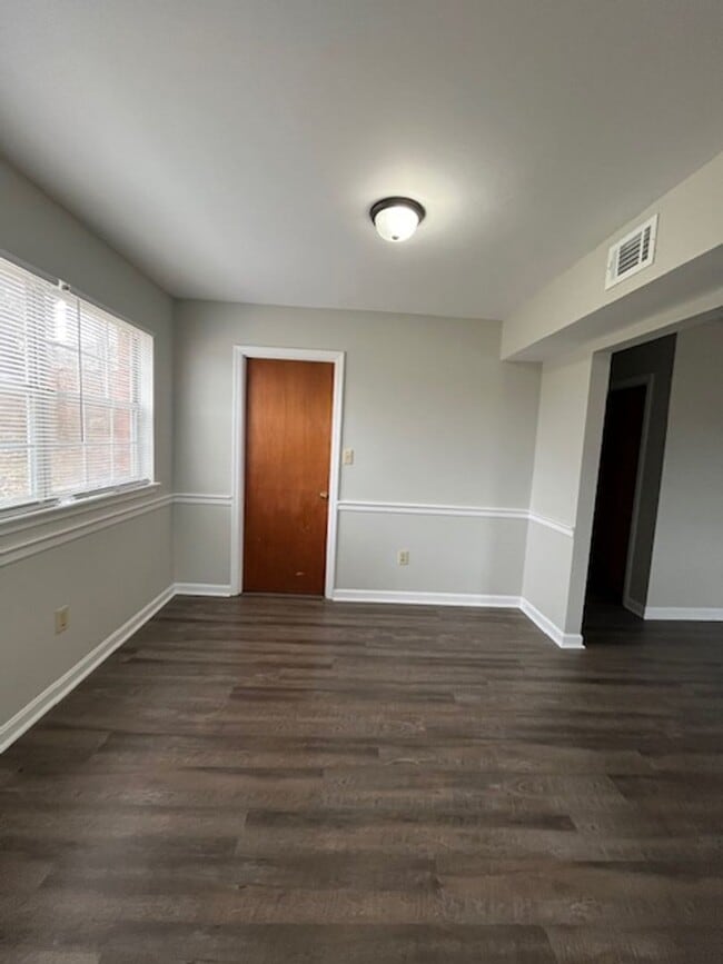 Building Photo - 3688 Crosby Dr