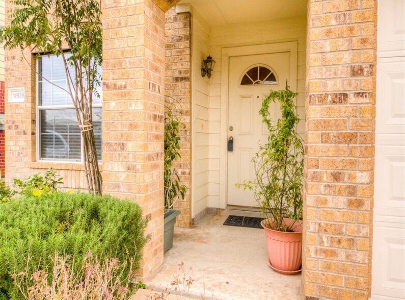 Building Photo - 14938 Sugar Sweet Dr