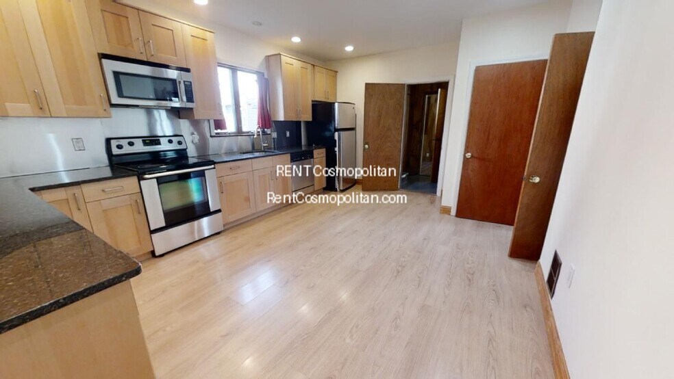 Building Photo - 97 Hawthorne St