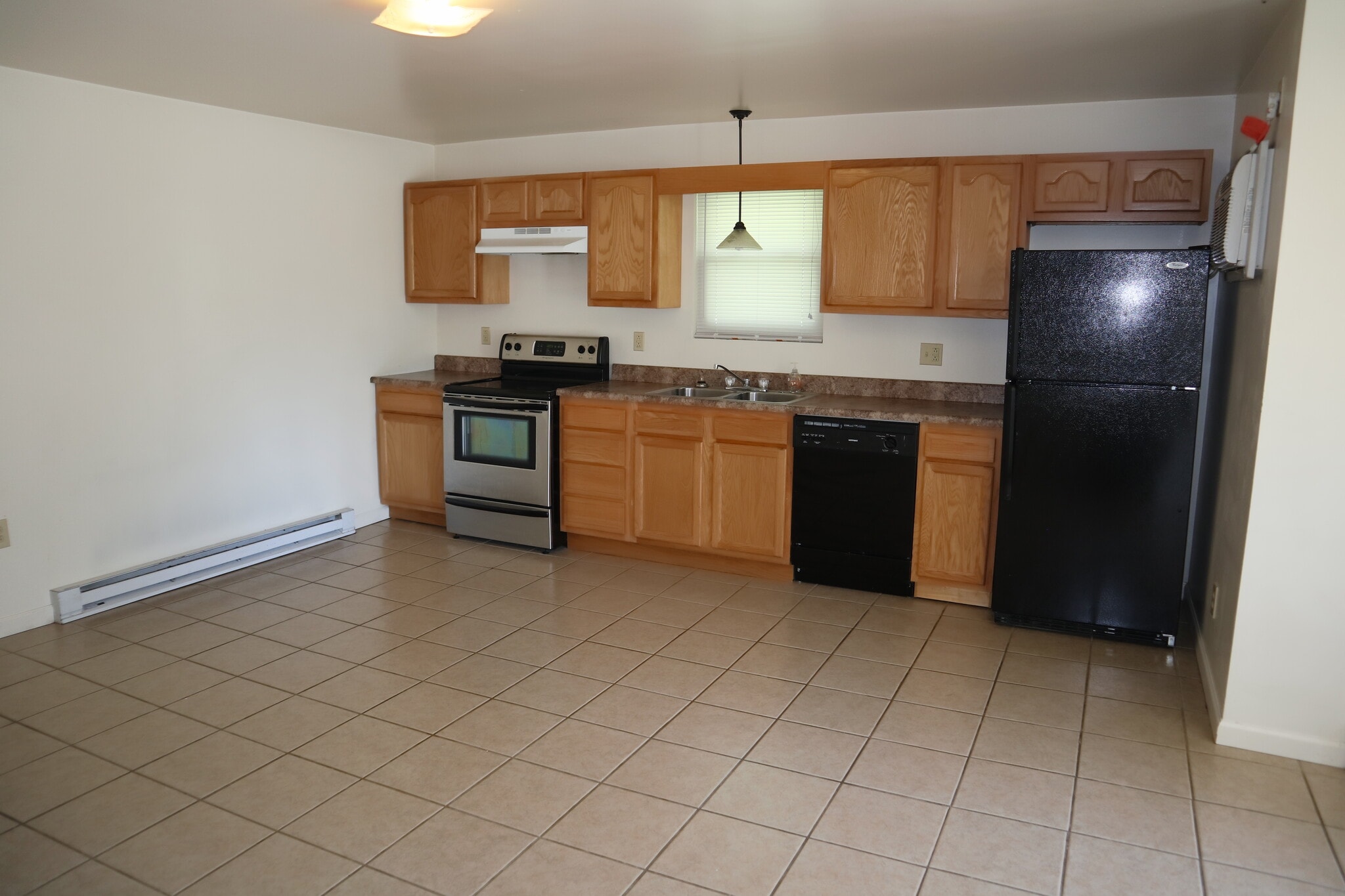 Building Photo - 653 High St