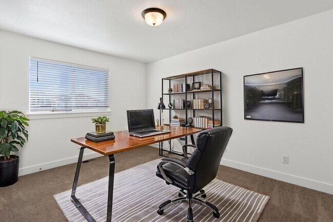 Building Photo - Upscale 3 Bedroom 2.5 Bath with Luxury Amenities in Richmond, Utah