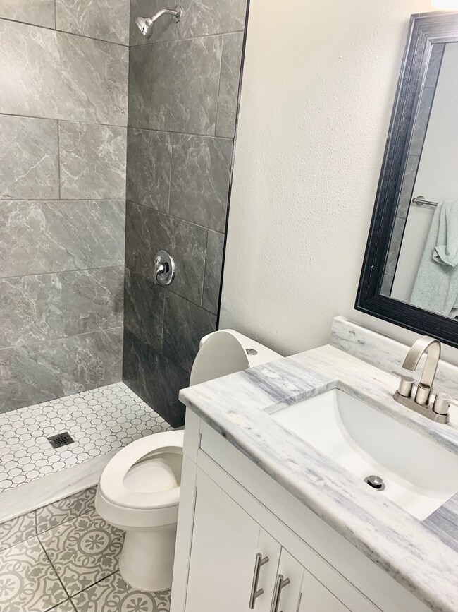 Guest Bathroom - 4203 E Yukon St