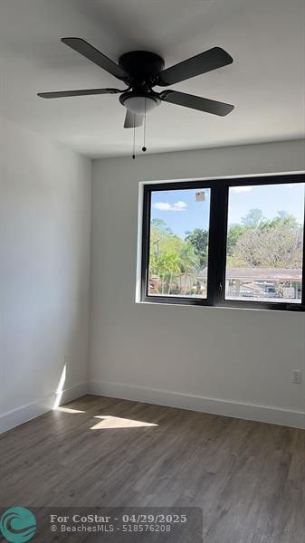Building Photo - 4141 S oaks Pl