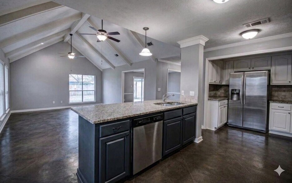 Building Photo - 193 Stonegate Dr